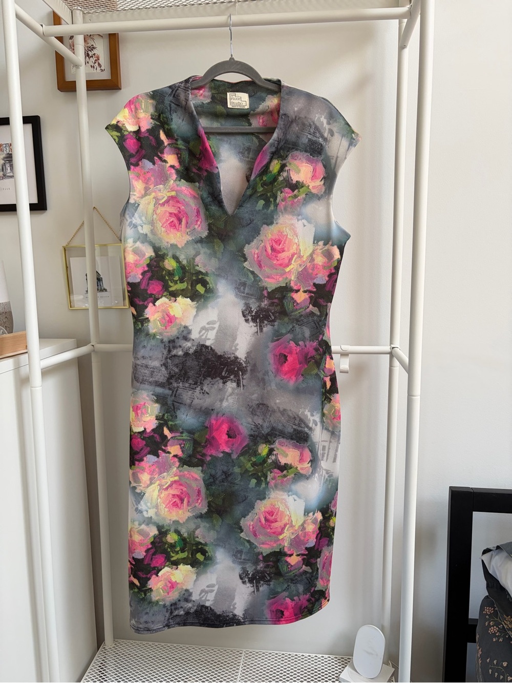 Floral Sheath Dress with V-Neck